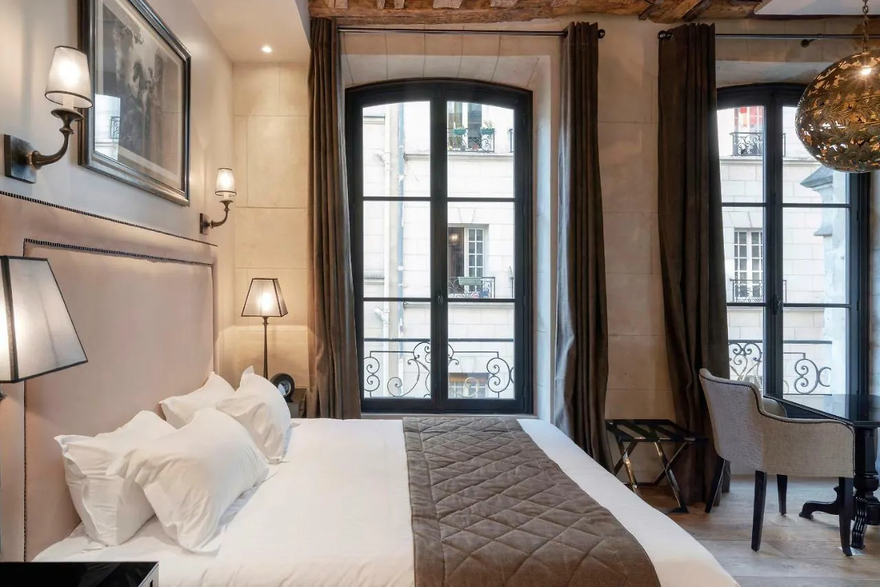 Hotel Le Presbytere Paris 3*,